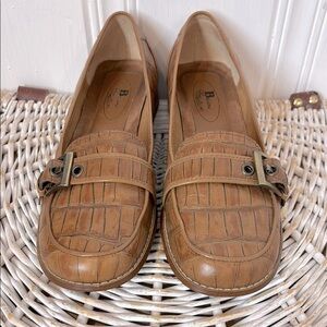 👜 BROWNS Couture Croc-Embossed Loafers – Size 8